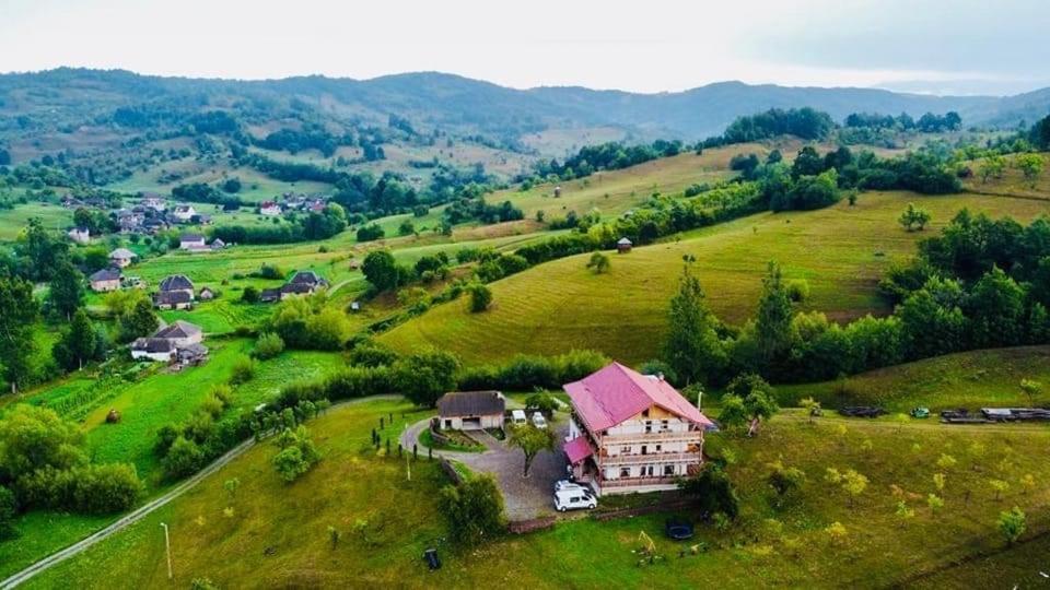 Pensiunea Plai Strabun Stramtura  Luaran gambar